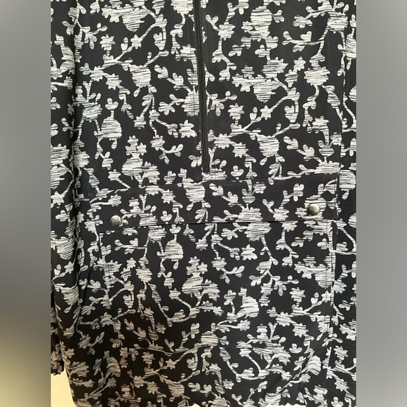 J.JILL Fit On The Go Hooded Jacket/WindbreakerBlack 1/2 Zip Size Small Petite - Picture 3 of 12